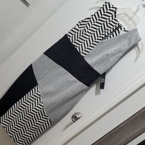 New York & Company Black and White Patterned Midi Dress Medium Petite